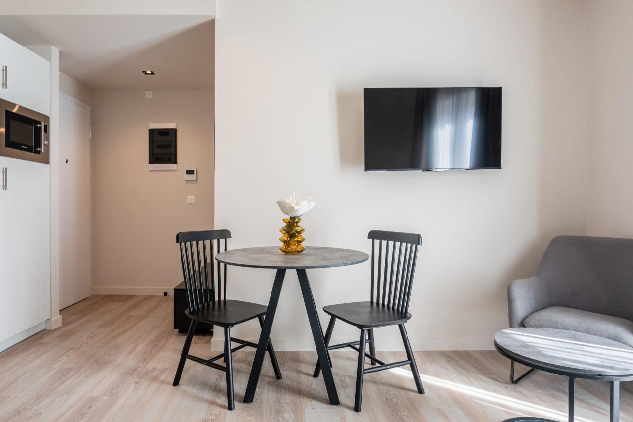 Apartment 1 in Athina 55