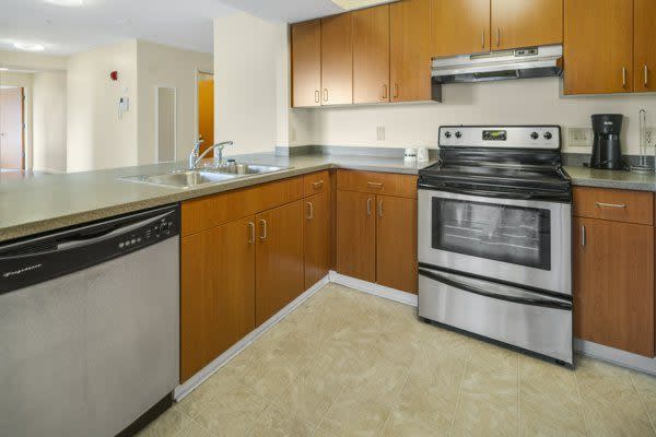 Private Room in 3 Bedroom Apartment in Ithaca 94