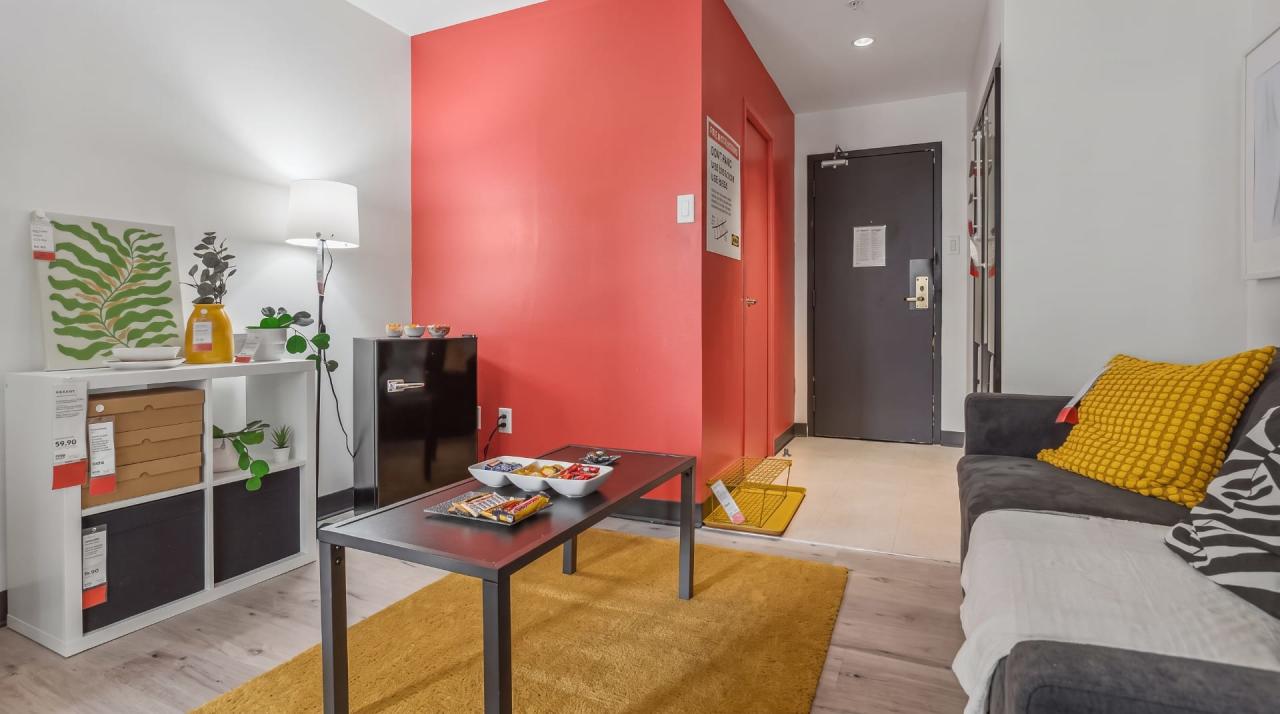 1- Bedroom in Toronto 12