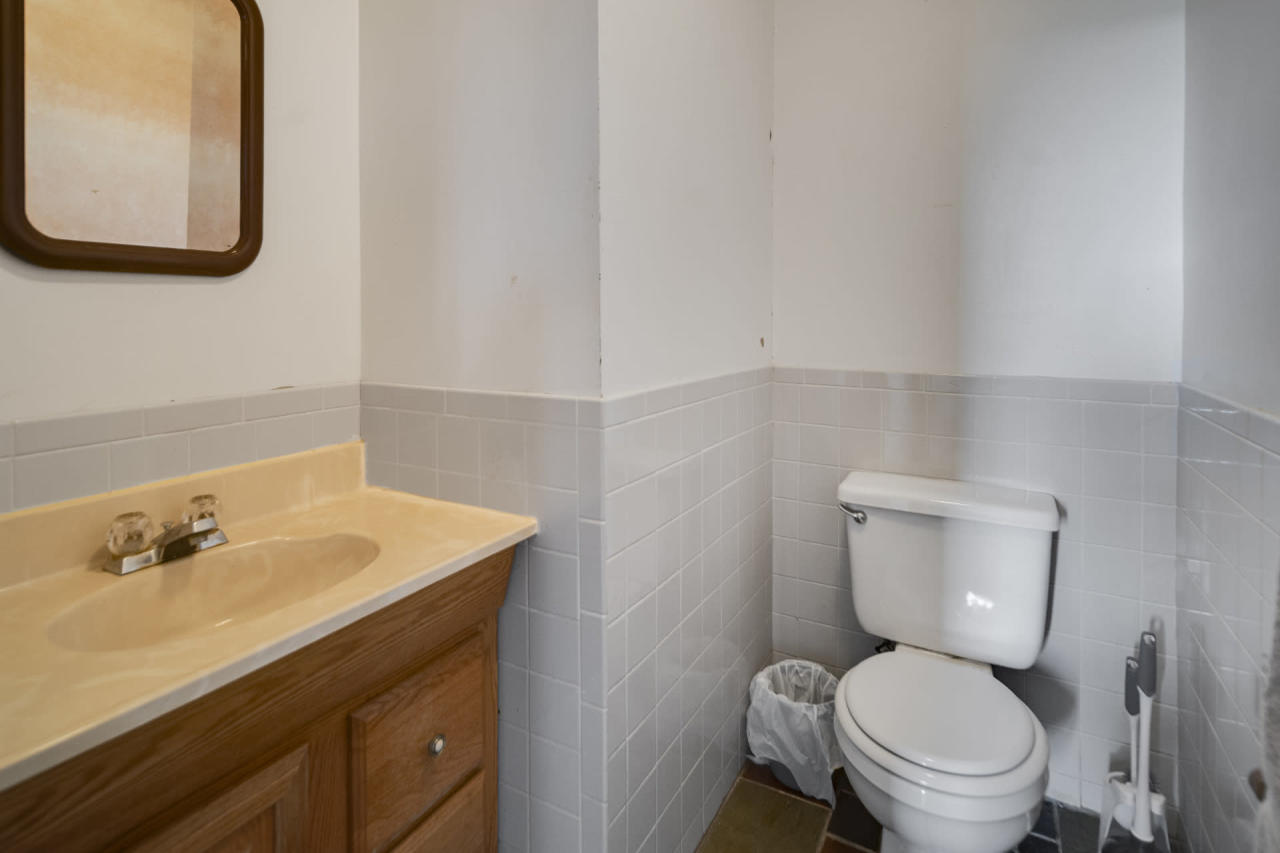 Private Room in 16 Bedroom Apartment in Ithaca 21