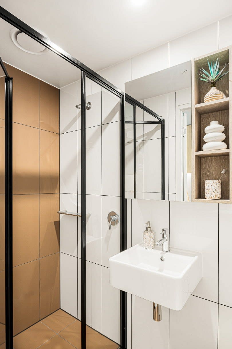 Single Bedroom – 6 Share Apt in Sydney 15