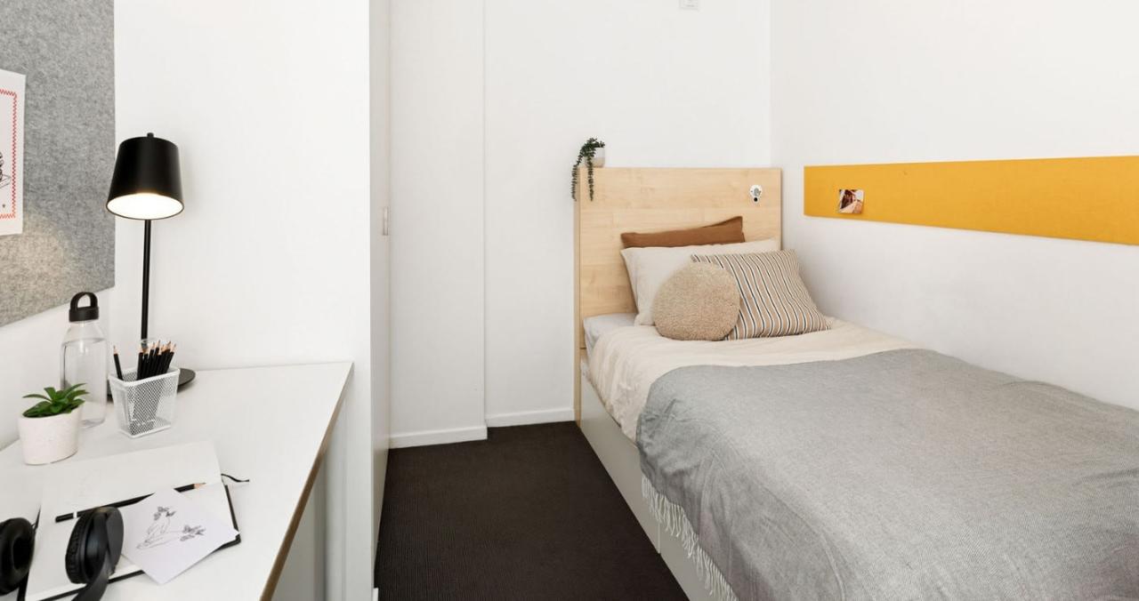 Single Bedroom – Share Bathroom in Sydney 8