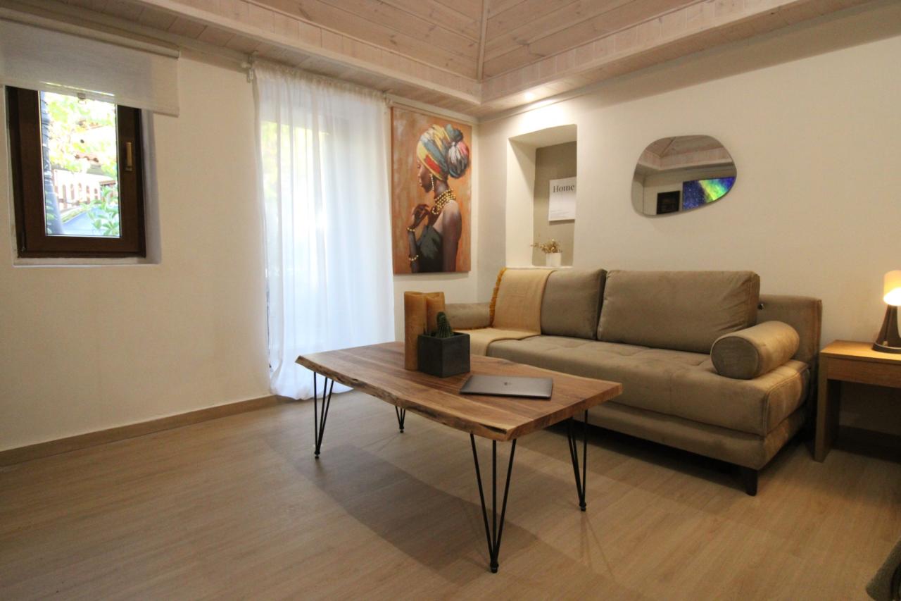 House in Polidrosos 13