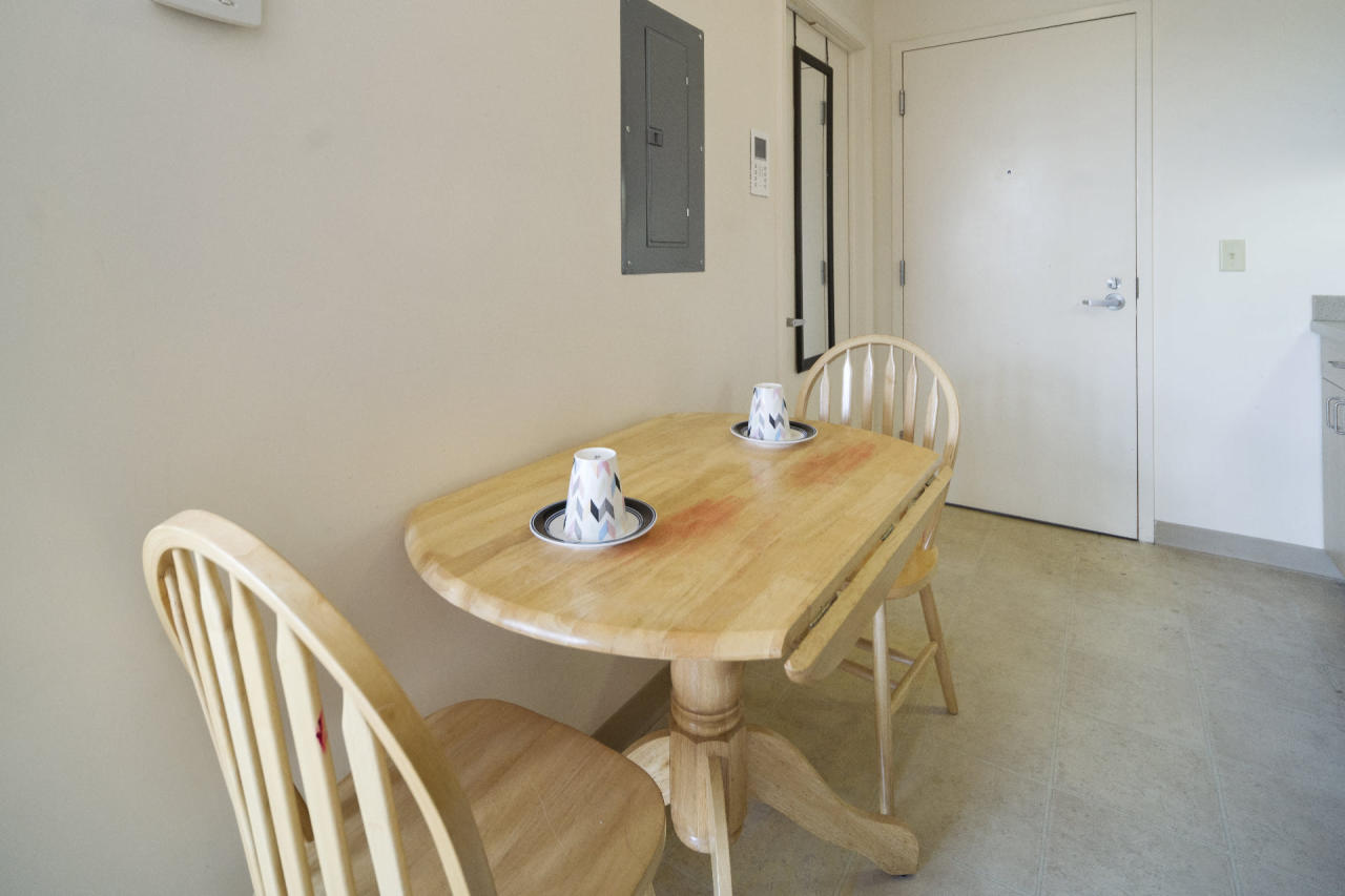 Private Room in 1 Bedroom apartment in Ithaca 120