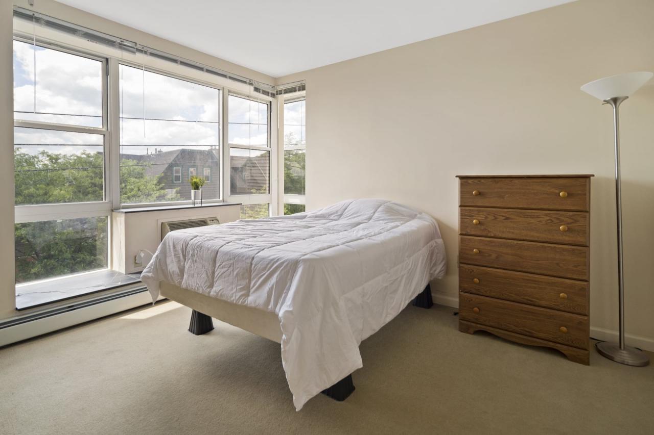 Private Room in 1 Bedroom apartment in Ithaca 118