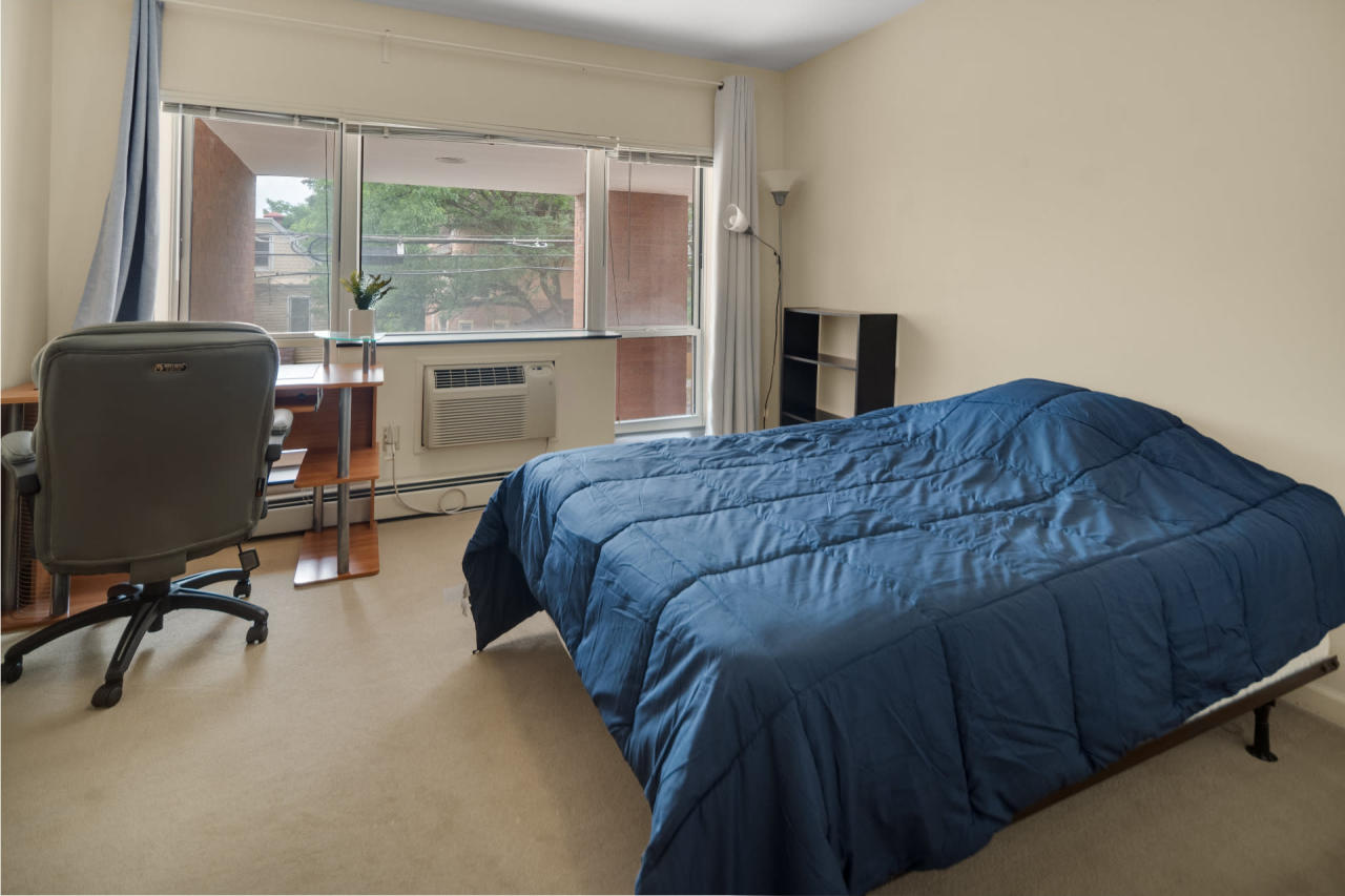 Private Room in 1 Bedroom apartment in Ithaca 100