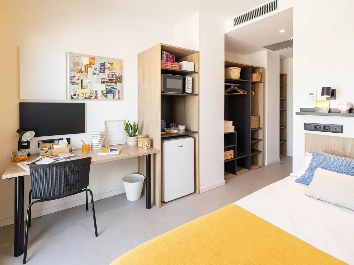 Single +With kitchen in Sevilla 18