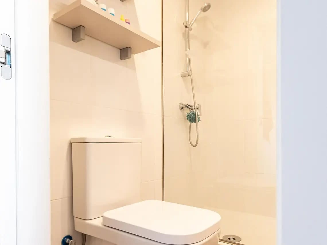 Single Plus with Kitchen in Sevilla 56