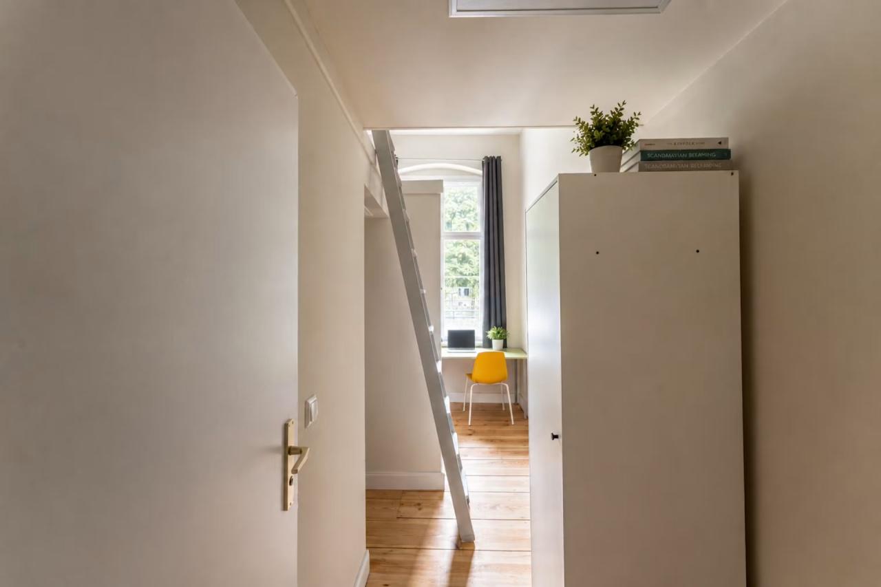 Leibnizstraße Charlottenburg Studio in Berlin 7