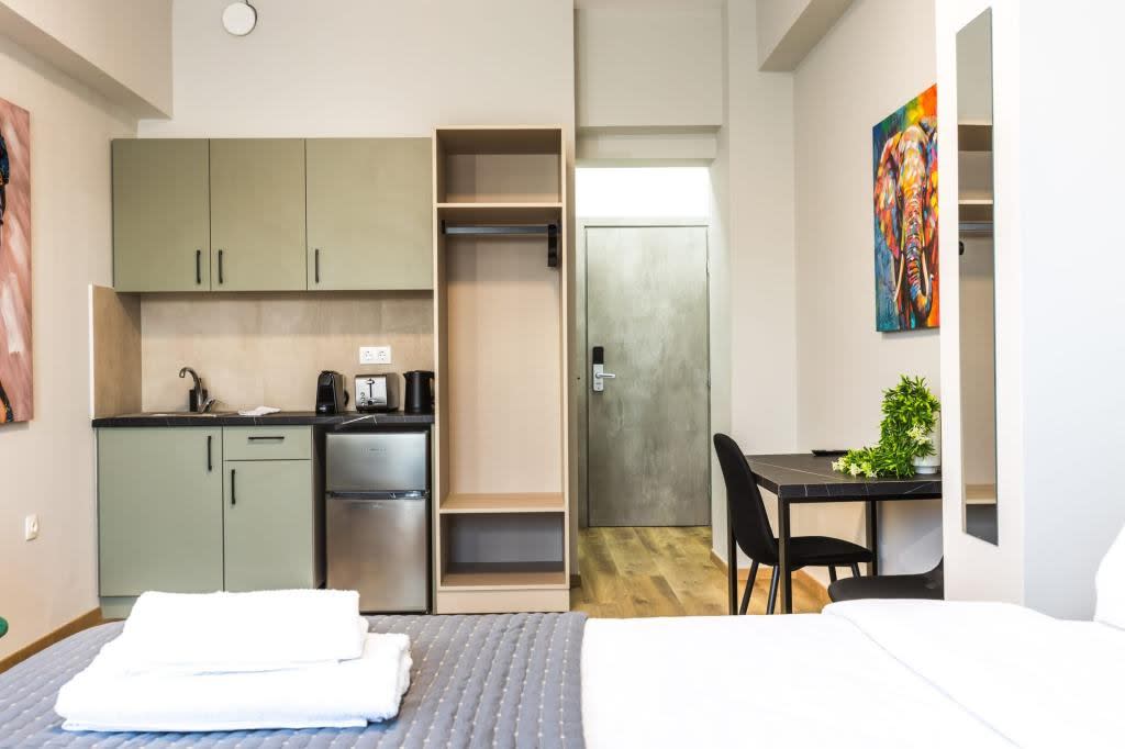 Studio (3 Beds) in Athina 30