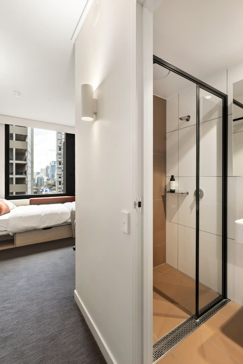 Single Bedroom – 6 Share Apt in Sydney 10