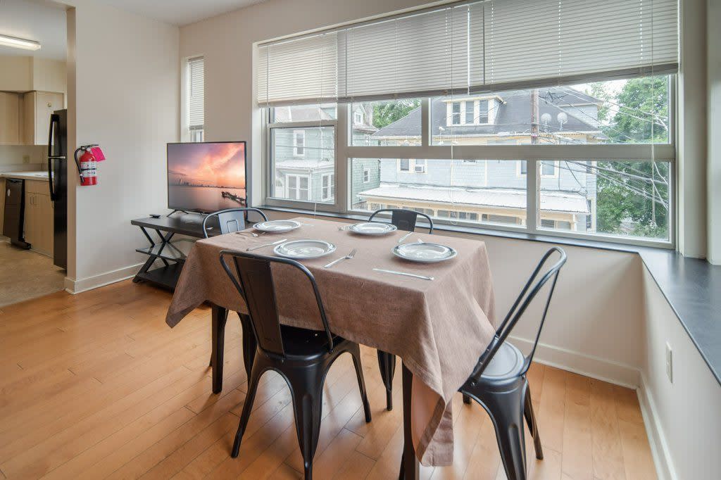 Private Room in 6 Bedroom Apartment in Ithaca 63
