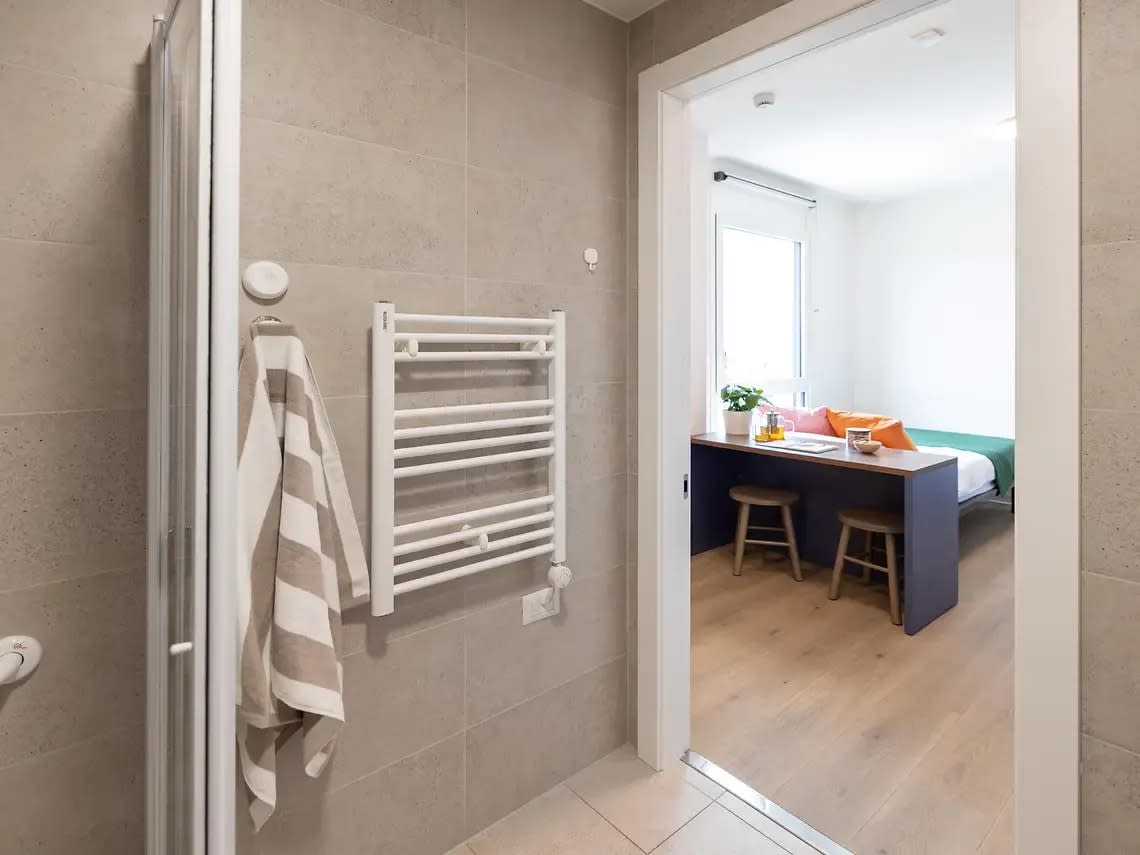 Accessible Deluxe Studio in Bologna 60