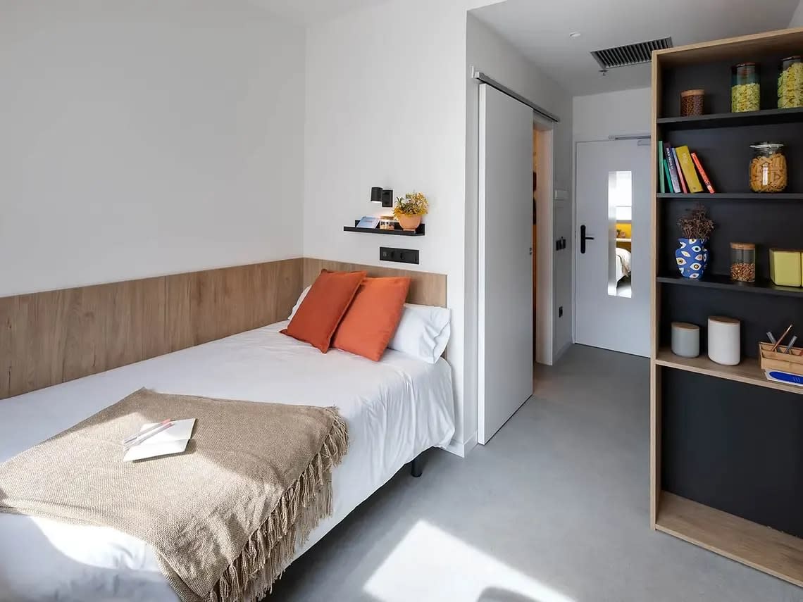 Single +With kitchen in Sevilla 21
