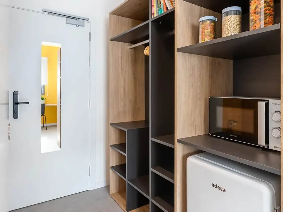 Single +With kitchen in Sevilla 23