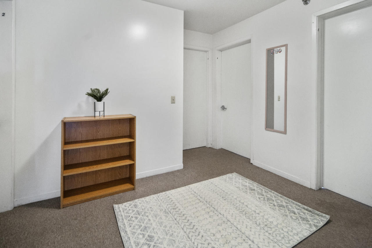 Bedroom 1 in Ithaca 1031