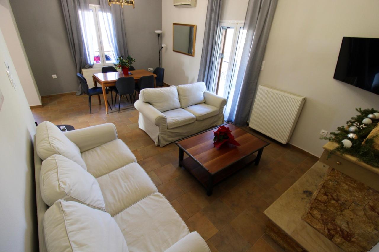 House in Polidrosos 19