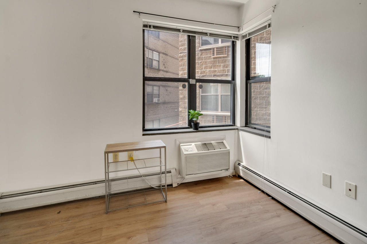 1-Bedroom Apartment in Ithaca 66