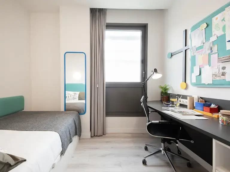 Individual Basic Balcony in Barcelona 62