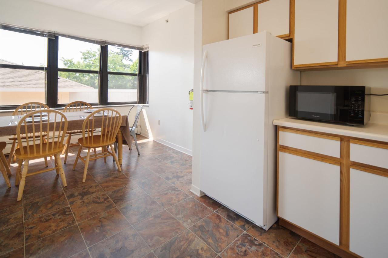 Private Room in 5 Bedroom Apartment in Ithaca 14