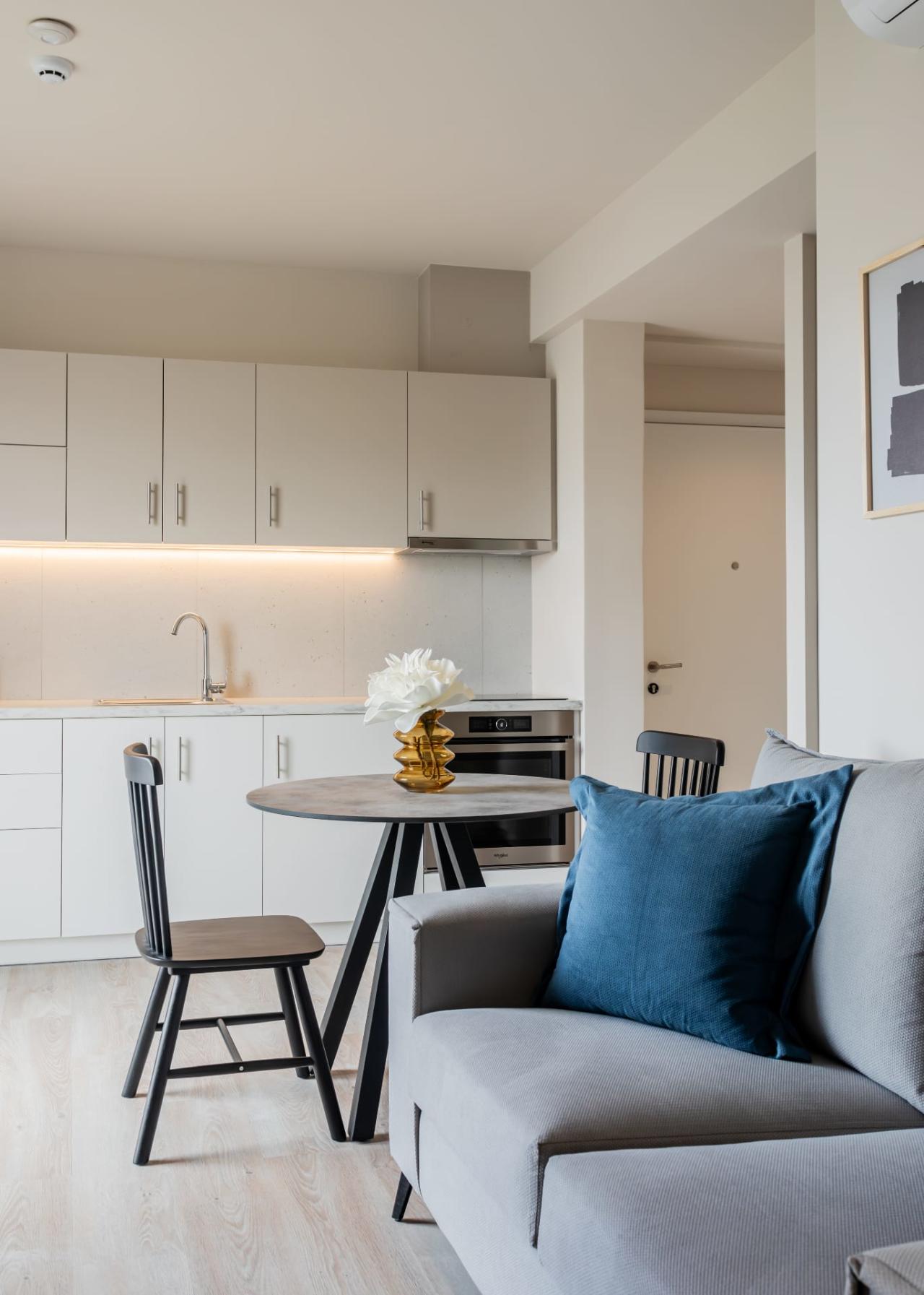 Apartment 1 in Athina 140
