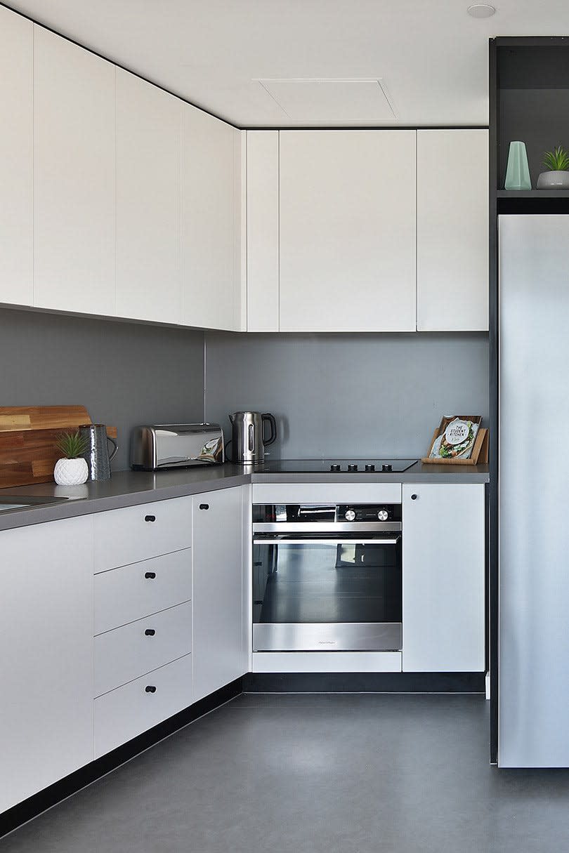 Standard Studio Apartment in Melbourne 24