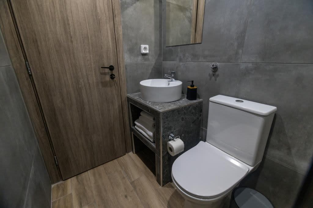 One-bedroom Apartment in Athina 18