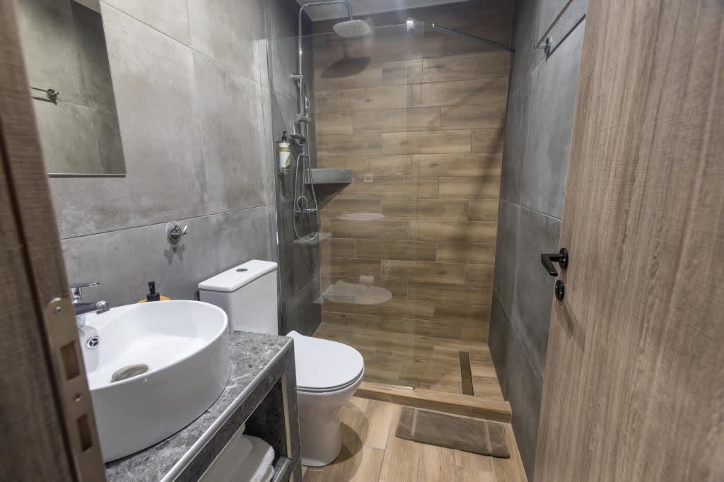 One-bedroom Apartment in Athina 19