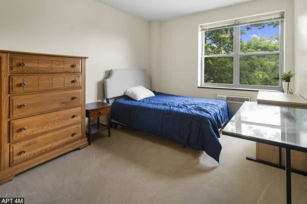 Private Room in 3 Bedroom Apartment in Ithaca 192