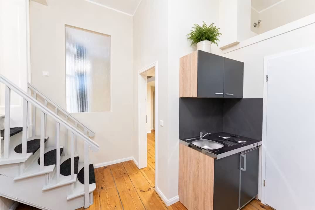 Leibnizstraße Charlottenburg Studio in Berlin 140