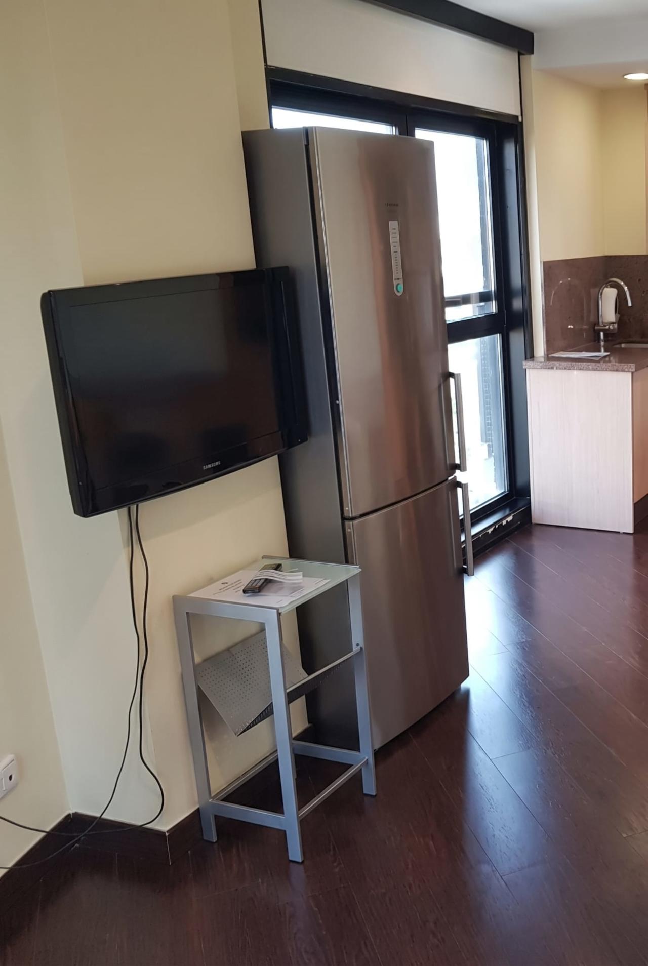 Two-bedroom Apartment in València 13