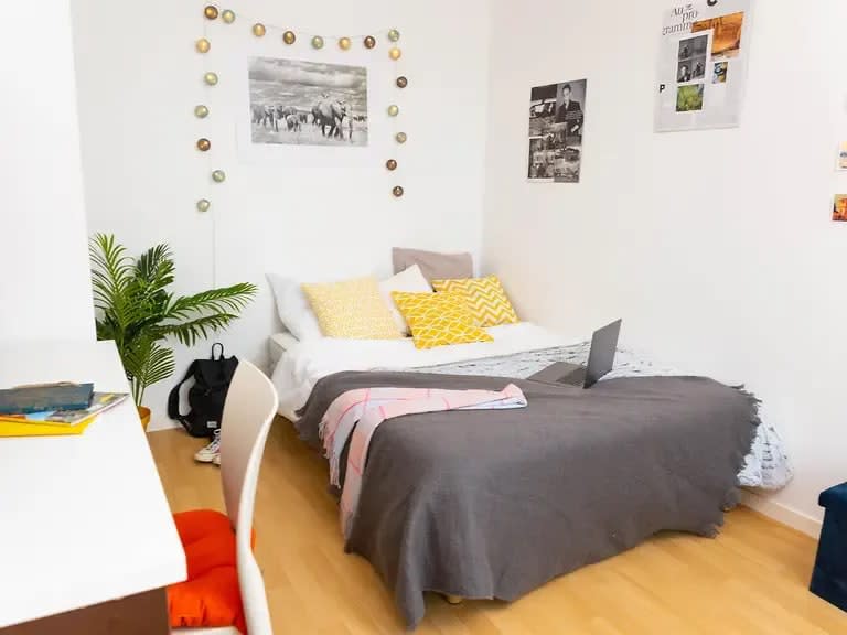 Studio in Paris 31