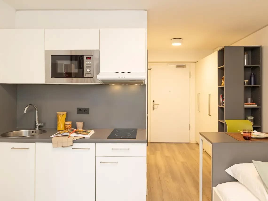 Studio L Bronze in Frankfurt am Main 95