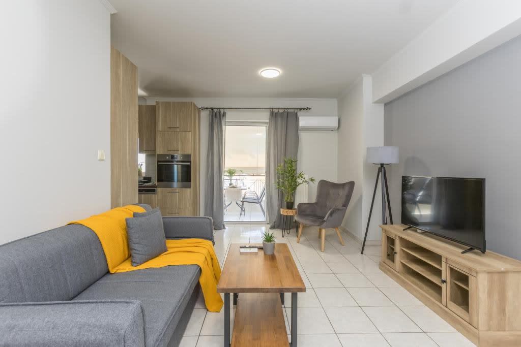 Two-bedroom Apartment in Athina 8