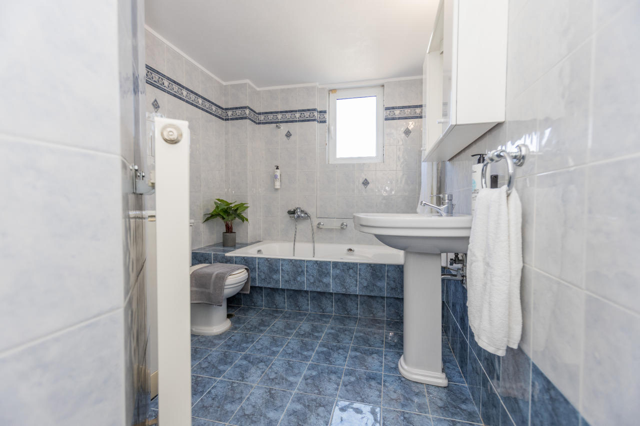 Apartment in Athina 14