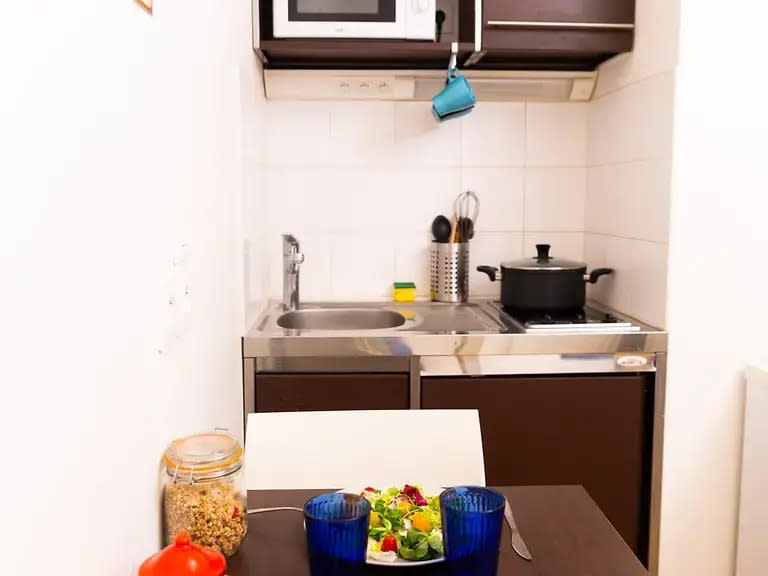 Studio in Paris 54