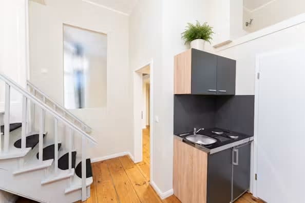 Leibnizstraße Charlottenburg Studio in Berlin 144