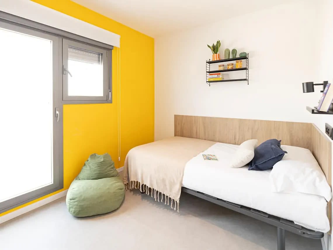 Single +With kitchen in Sevilla 30