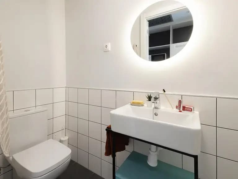 Individual Basic Balcony in Barcelona 79