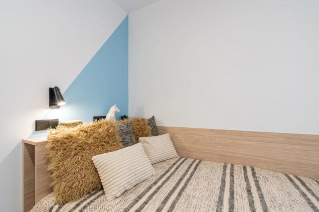 Single in apartment