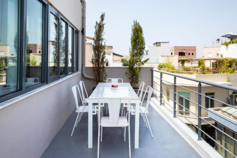 Studios in Athina 5