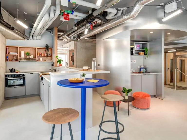3-Bedroom Apartment in Paris 3