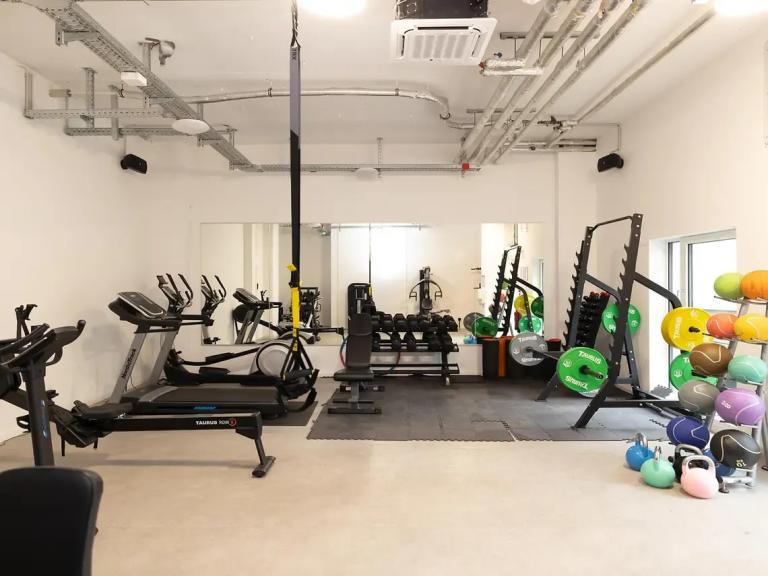 Studio M Bronze in Frankfurt am Main 4