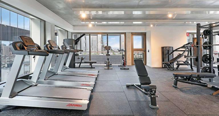 Standard Studio Apartment in Melbourne 3