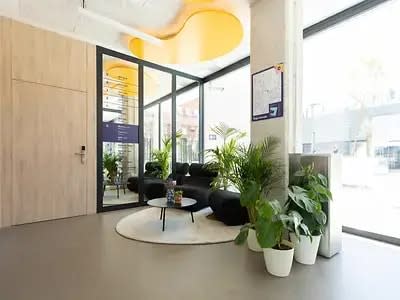 Single Plus with Kitchen in Sevilla 4