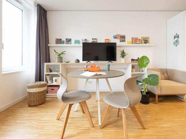 Studio L Bronze in Frankfurt am Main 2