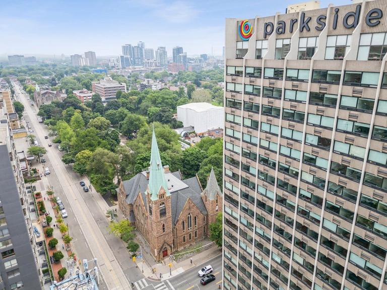 1- Bedroom in Toronto 5
