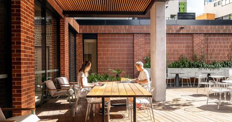 Single Bedroom – 6 Share Apt in Redfern 2