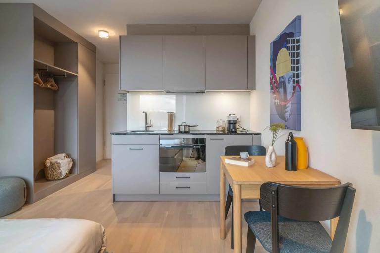 Pop S compact in Basel 4