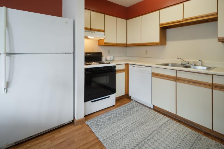 Private Room in 6 Bedroom Apartment in Ithaca 5
